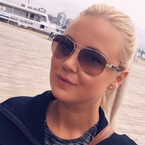 Meet your Posher, Tonya